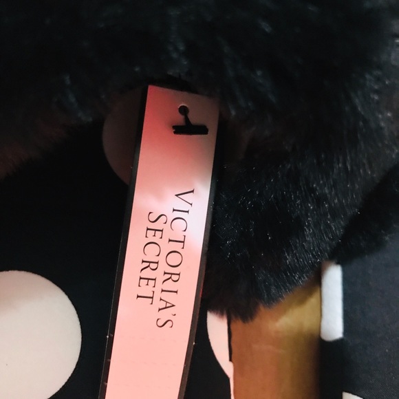 SOLD - Victoria Secret Polka Dot Slippers NWT - Picture 6 of 7